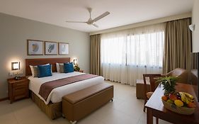 Sea Cliff Court Hotel & Luxury Apartments